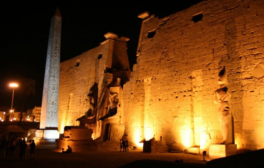 Paquete completo a El Cairo-Luxor-Aswan-Abu Simbel 9 días con visita guiada y vuelo